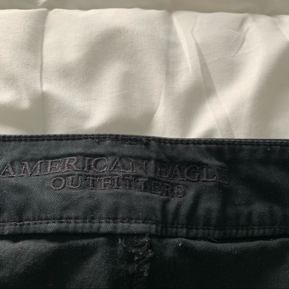 AE Black Artist Crop Jeans
American Eagle Outfitters - Picture 4 of 8
